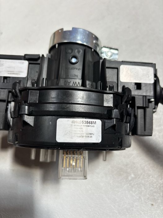 Лентов кабел Audi A4 B8