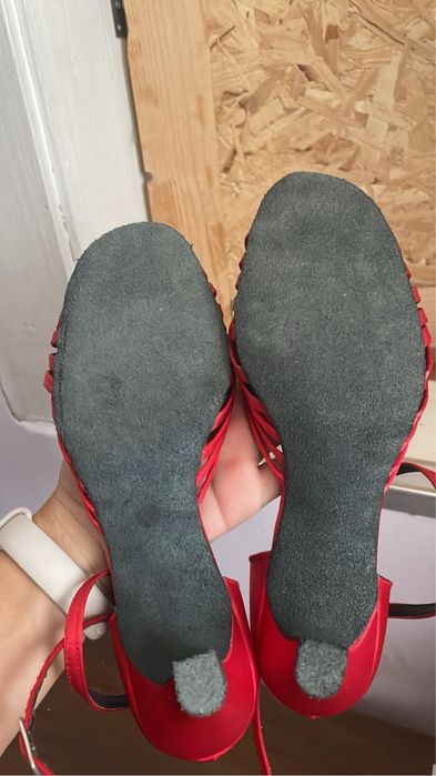 Обувки за спортни танци