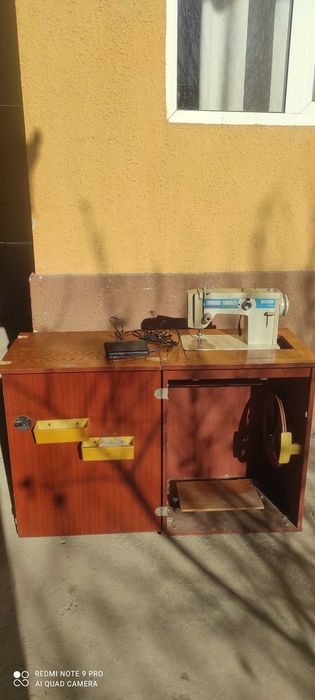 Tikuv mashinasi sotiladi