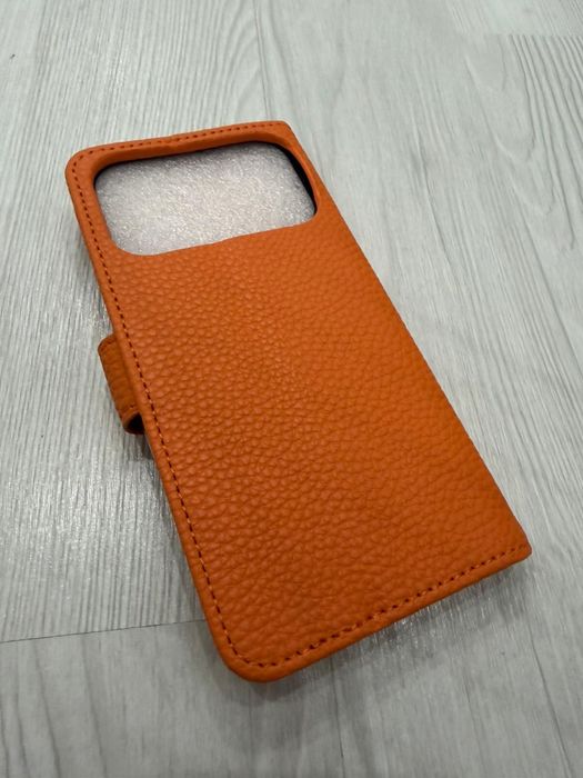 Продавам НОВИ калъфи 3 броя за Apple pro 17