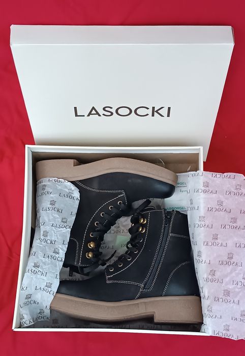 Нови дамски боти естествена кожа Lasocki р-р  37, цена 45,50 €/88,99лв