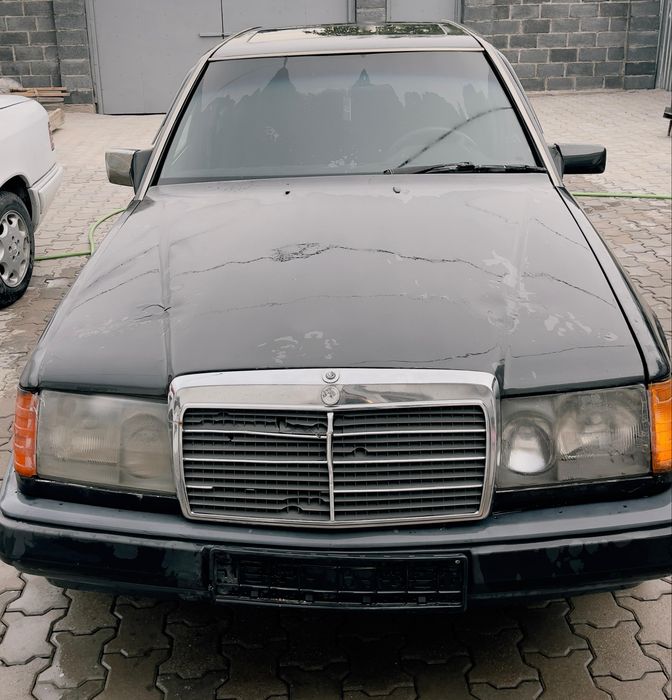 Продам срочно Мерс 124