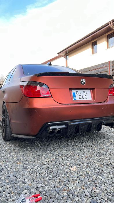Difuzor ornament Dublu Evacuare cu Nervuri BMW E60 E61