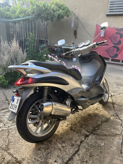 Piaggio Beverly 200