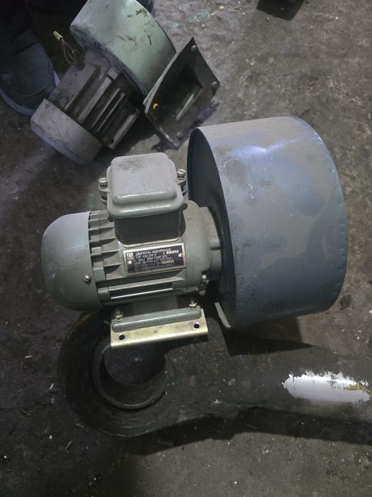 Продам электродвигатели