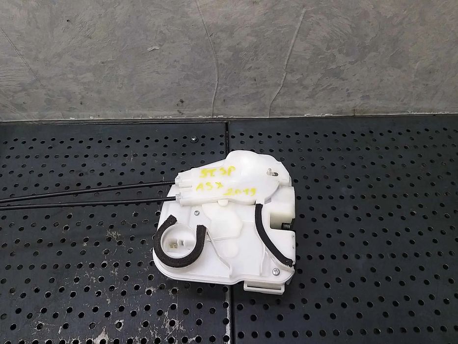 Broasca usa stanga spate mitsubishi asx