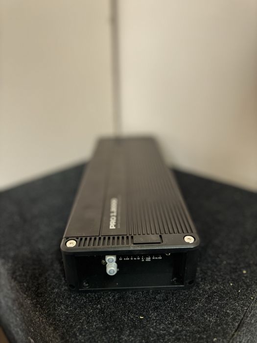 1.2000 AMP regulyator kamplektida.