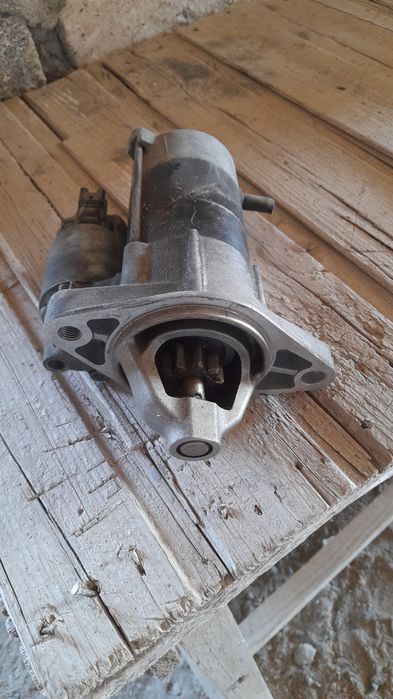 Продам стартер тойота рактис