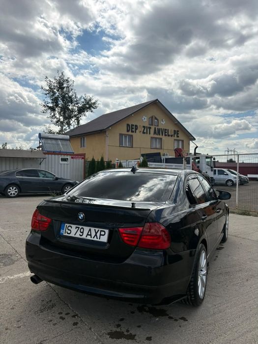 Vând BMW e90 facelift