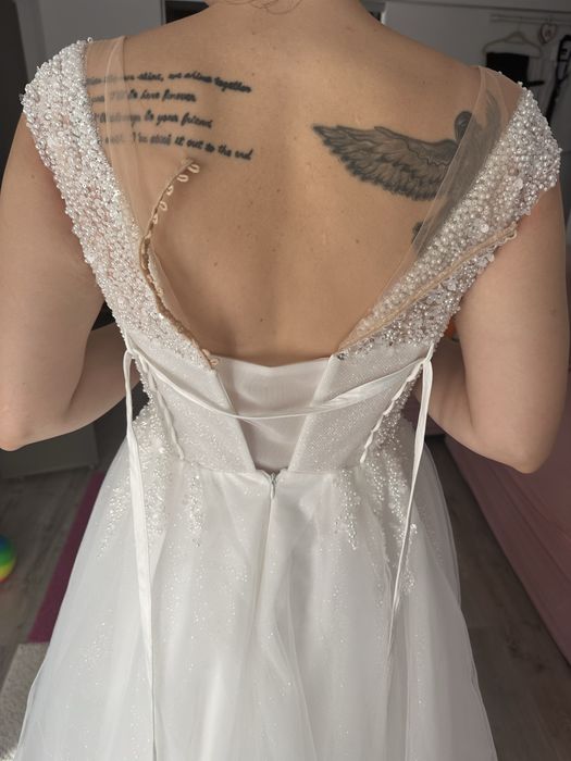Rochie mireasa si vual NOI , nepurtate
