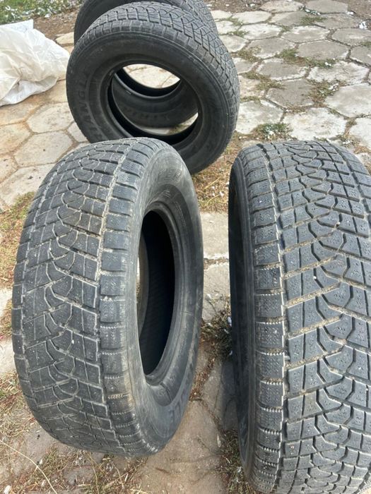 Шины продаются  размер 245/70/16