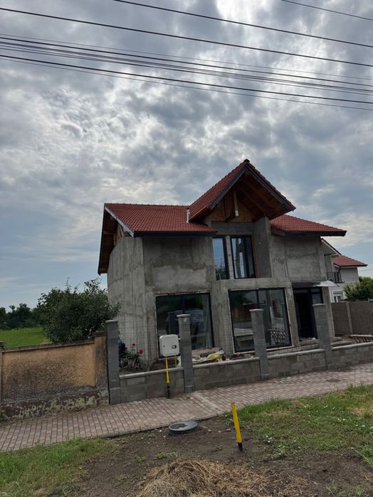 Propietar vand casa in Parța