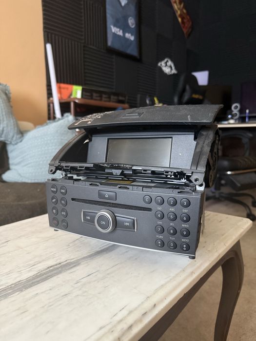 Оригинална навигация (дисплей NTG 4.0) + радио система за Mercedes-Benz W204