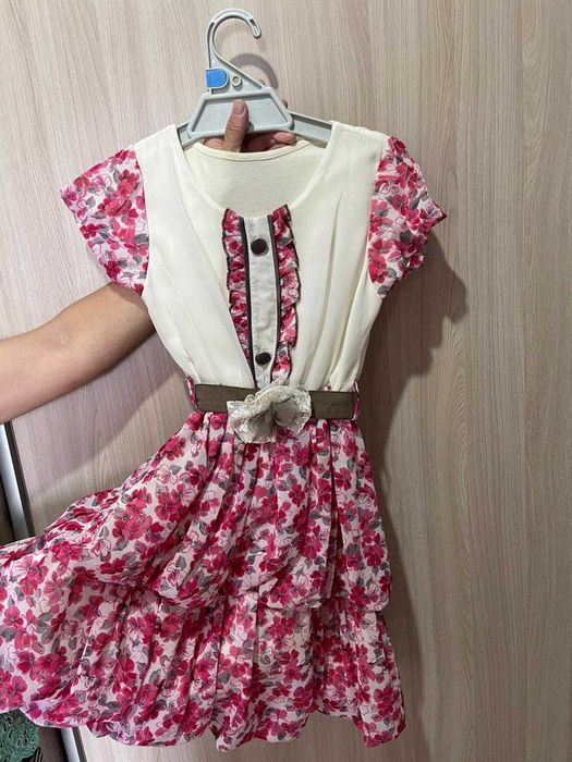 Продам платье для девочки