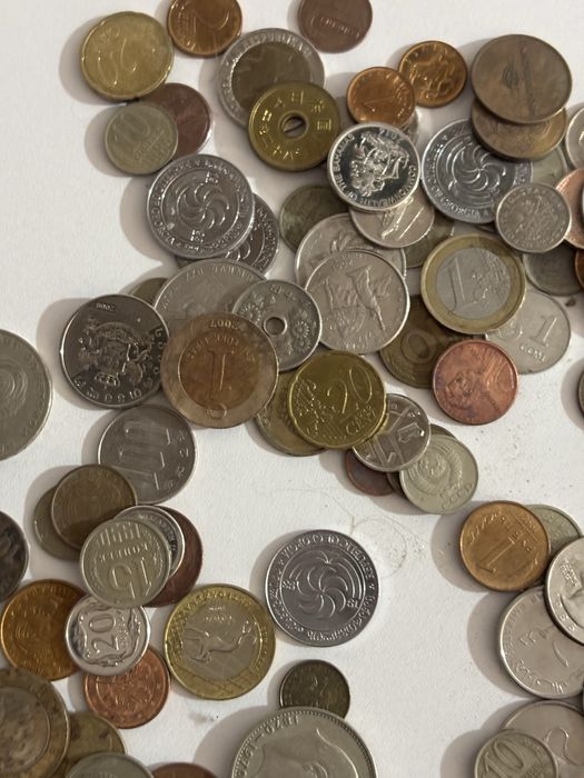 Продам монеты с разных стран