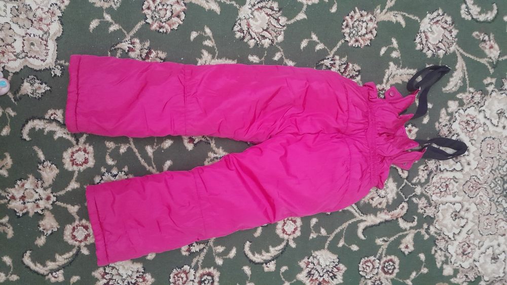 Продам комбинизон для девочек