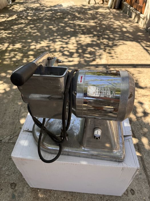 Razatoare parmezan Fimar