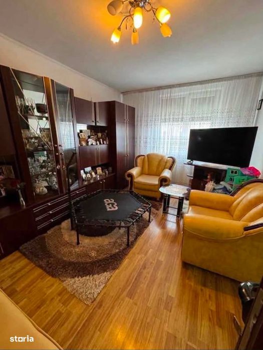 De vanzare apartament cu 2 camere si balcon, mobilat si utilat, 50000e