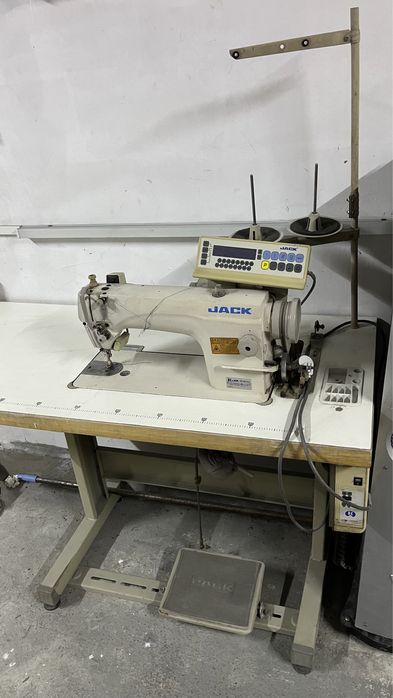 Швейная машинка Jack