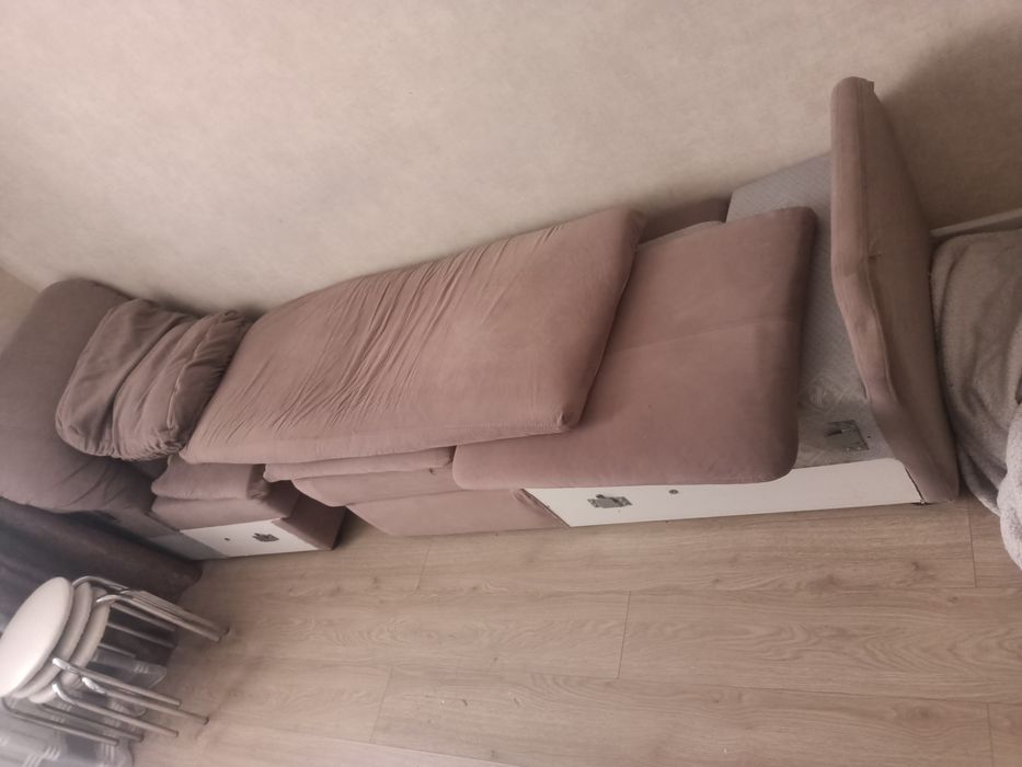 Продам диван в хорошем состоянии