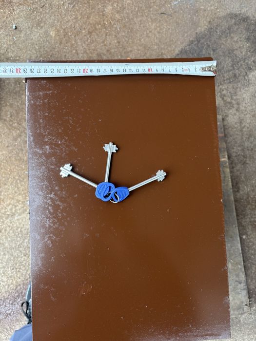 Сейф офисный.