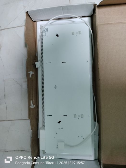 Panel incalzitor perete ,adax clea,finisaj sticla alba