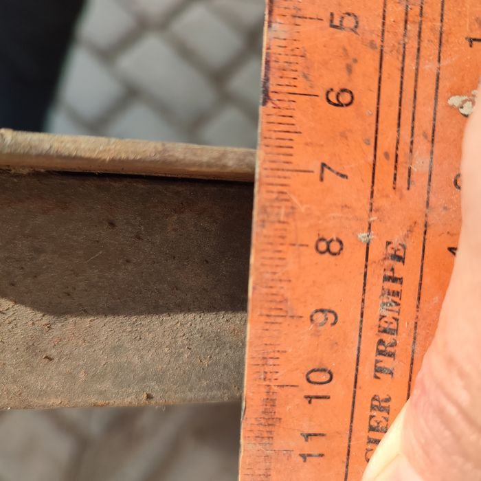 Железная дверь с косяком