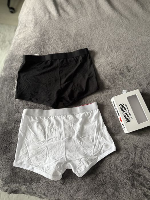 Moschino Love you set 2 boxeri alb si negru marimea S noi originali
