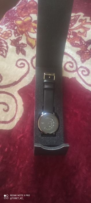 Новый часы подарили