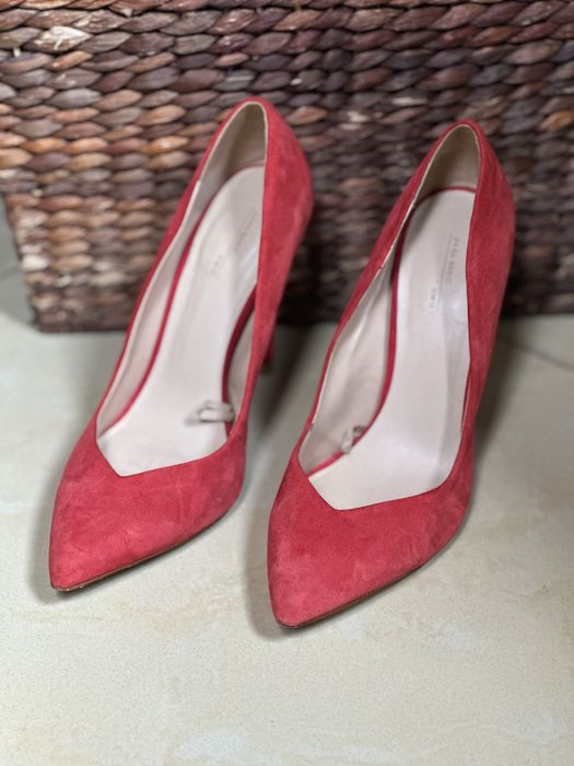 Обувки  ZARA естествен велур