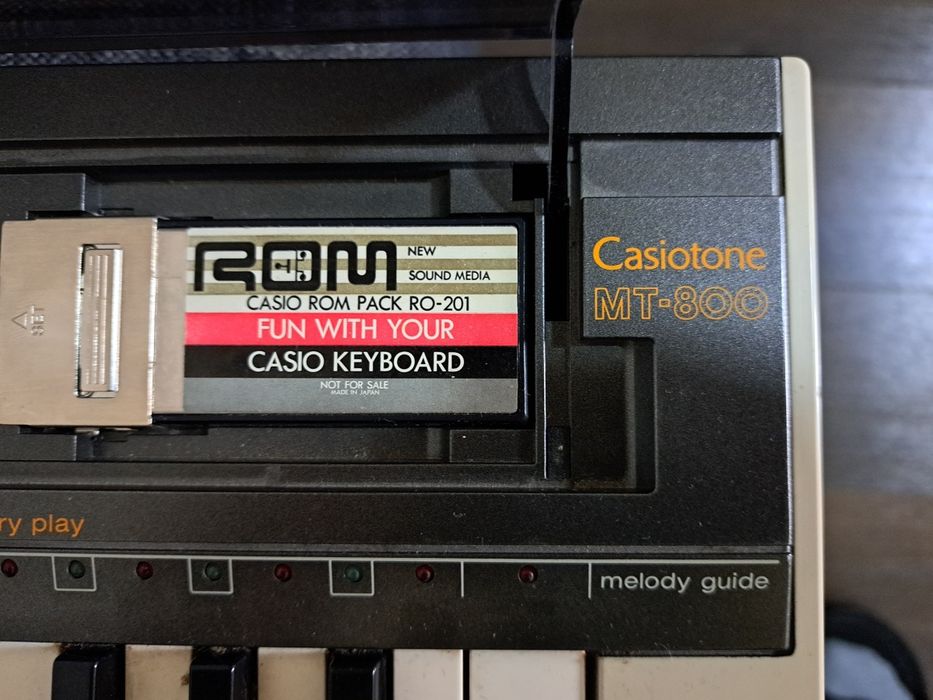 Casio Casiotone MT-800