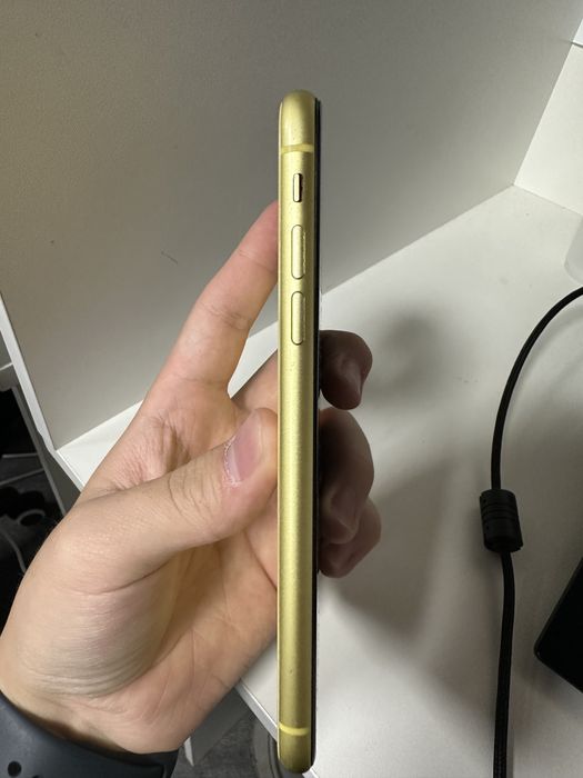 IPhone 11 128гб продам
