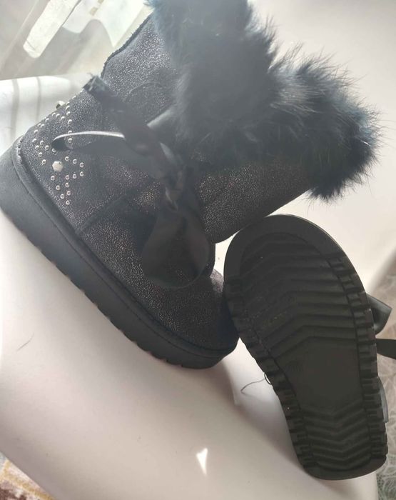 Детски ботушки с пухче