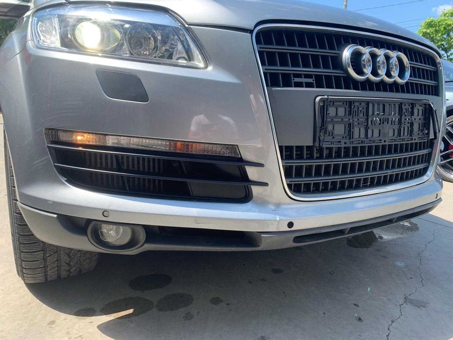 Dezmebrez audi q7 3.0 /cod motor Bug/aripa/far/capota/oglinda/usa/stop