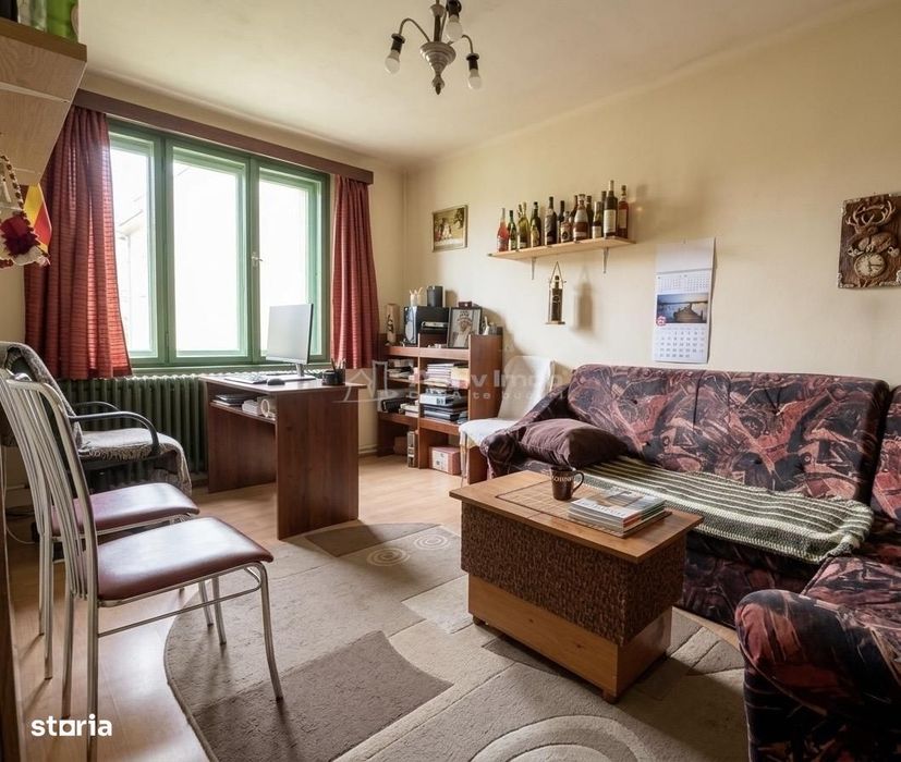 Imobil cu 3 apartamente - 270 mp construiti - langa Palatul Baroc – lo