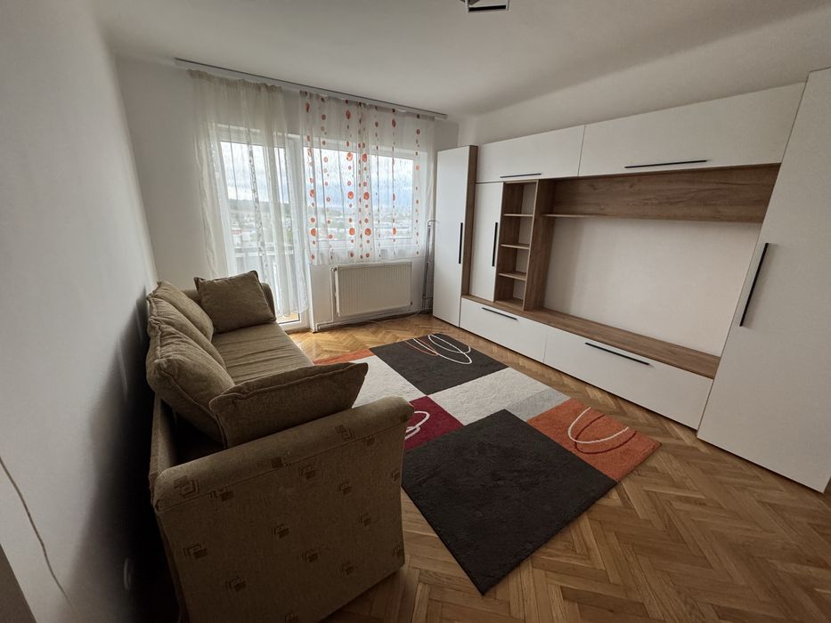 dau in chirie apartament 3 camere renovat , electrocasnice zona piata dambu