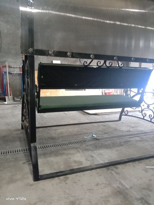 Качелиа железные