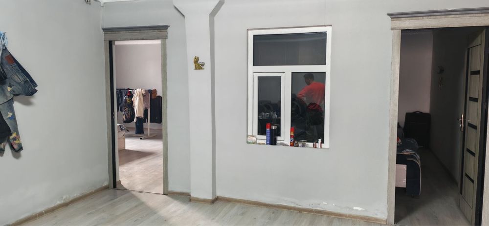 Продается нежилое помещение 3.000 метр 3+ гектаро земли