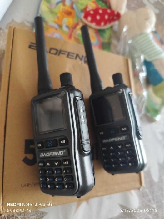 Комплект 2 броя радиостанции уоки токи BAOFENG UV-5R Mini 2200mAh