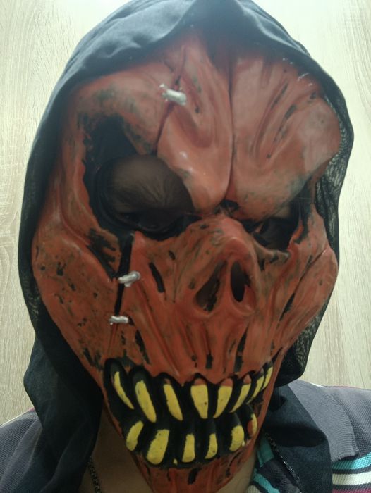 На новый год маска