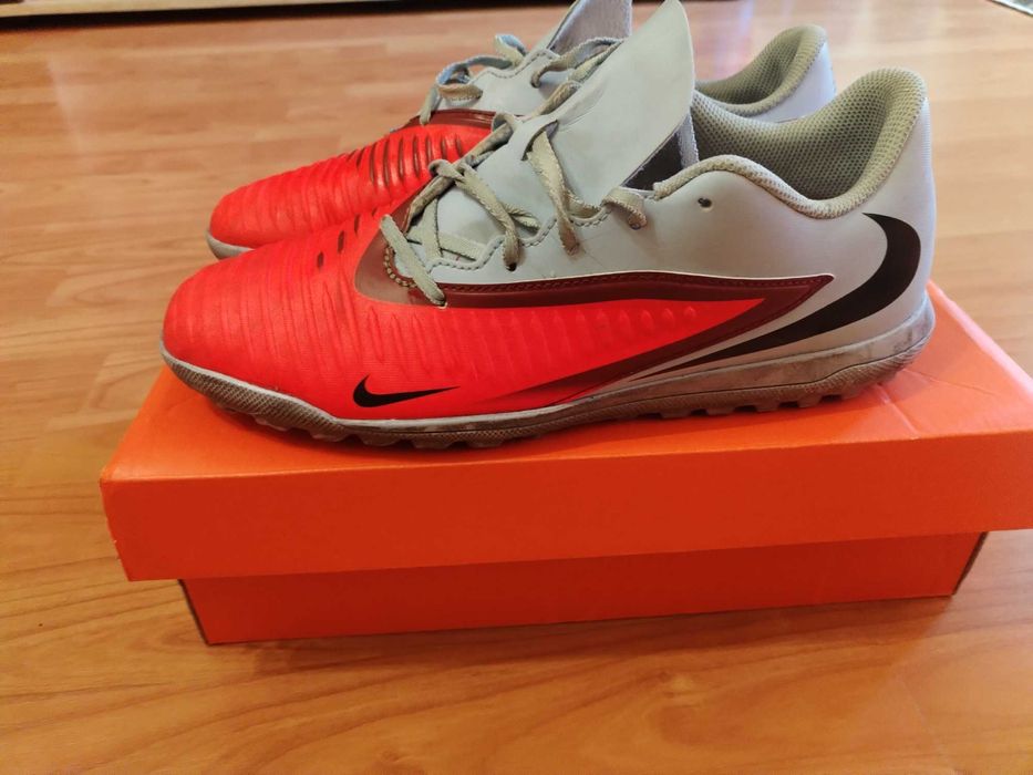 Футболни обувки найк PHANTOM 6 LOW CLUB TF.