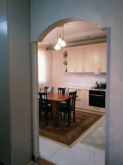Зор үй сатылымға шықты.