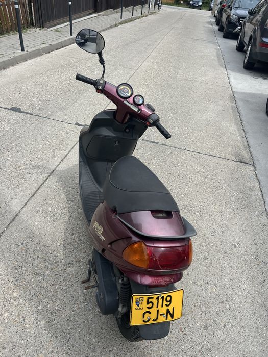 Vand scuter malagutti f10 ,50cm,anul  1996,proprietar de 4 ani.