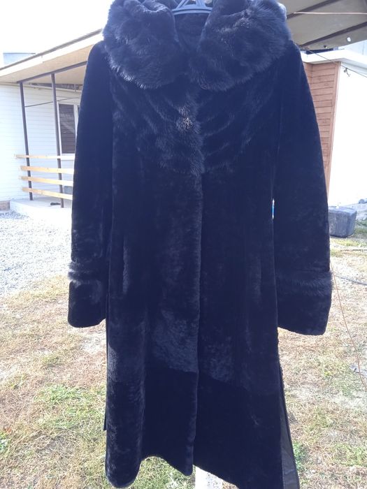 Продам шубу мутон с норкой