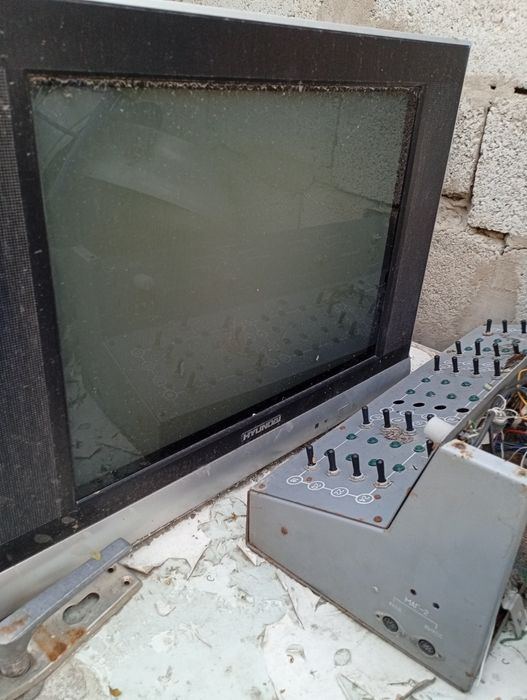 Телевизоры кинескопные одним лотом