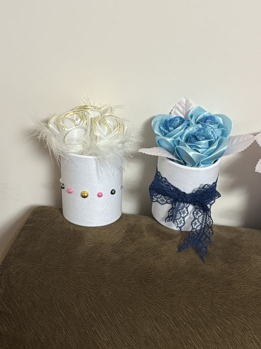 Букети от сатенени рози