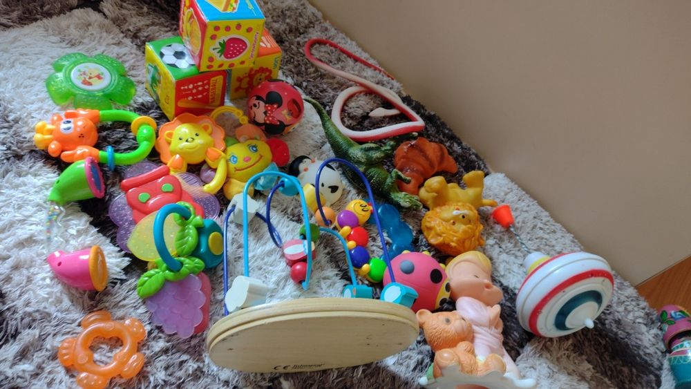 Мека книжка.Виктория.Дребни играчки