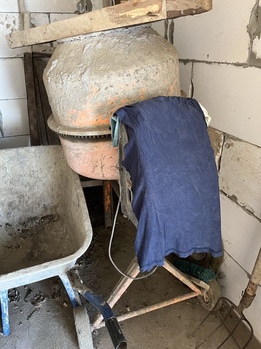 Продам бетономешалку