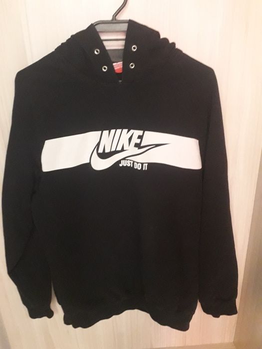 Суичър и две долнища