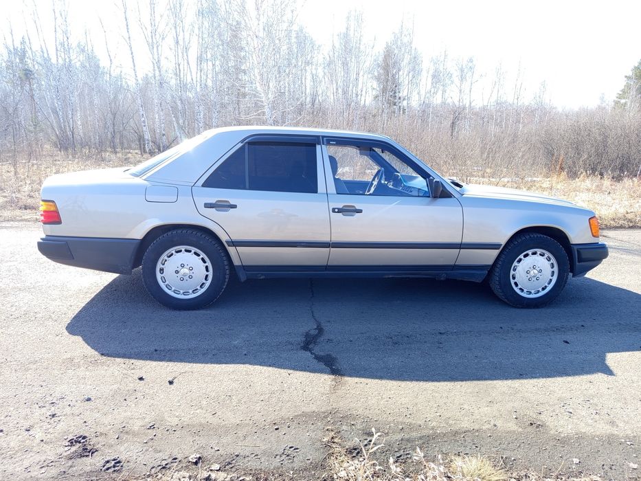 Продам Мерседес Бенз W124